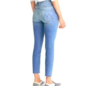 Mother denim high-waisted looker. Cropped ankle, raw hem